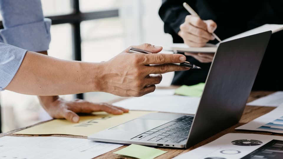 22 Software ERP Terbaik Indonesia untuk Tahun 2026 (Update)
