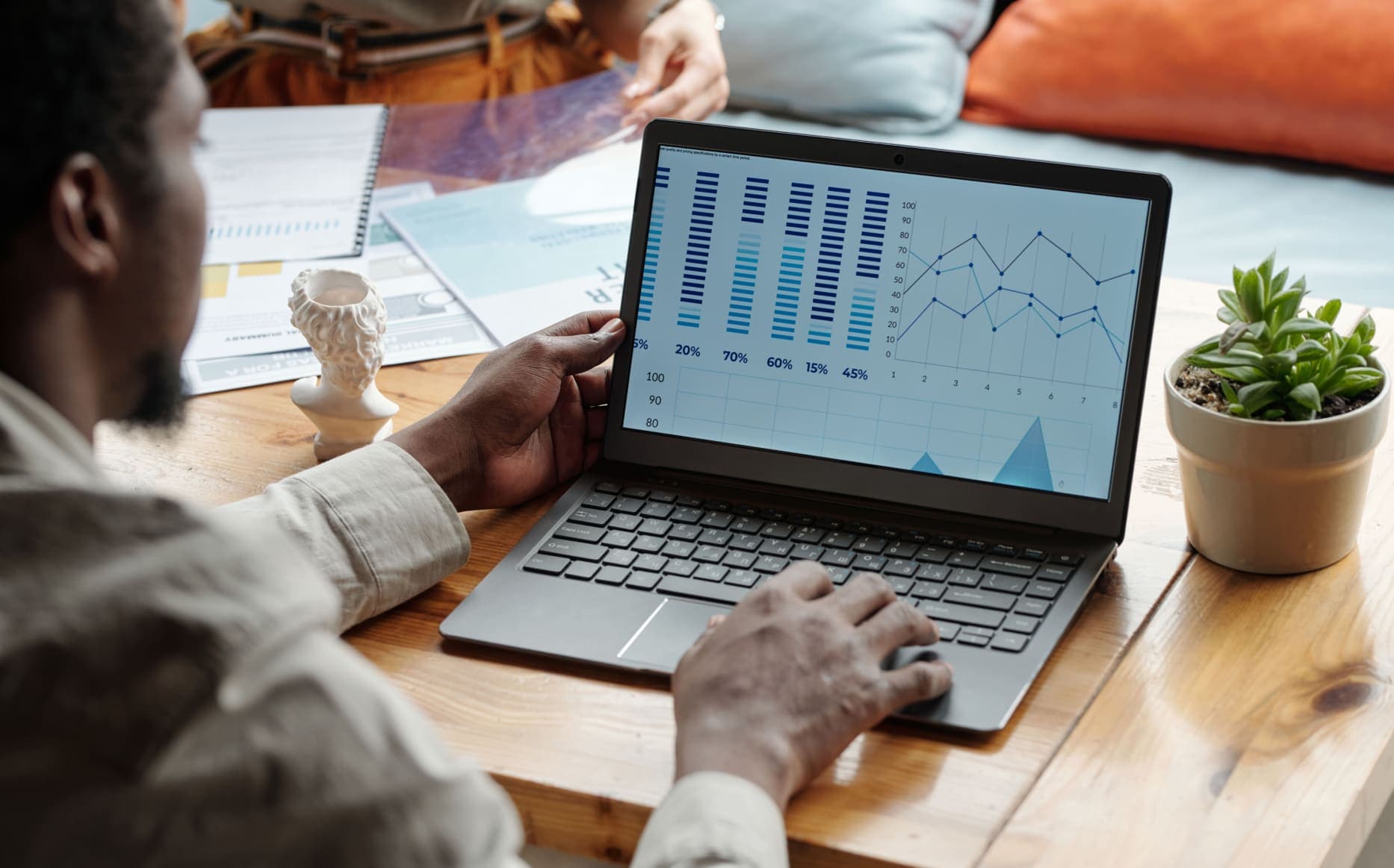 Earnings per Share (EPS): What it is and How to Calculate it