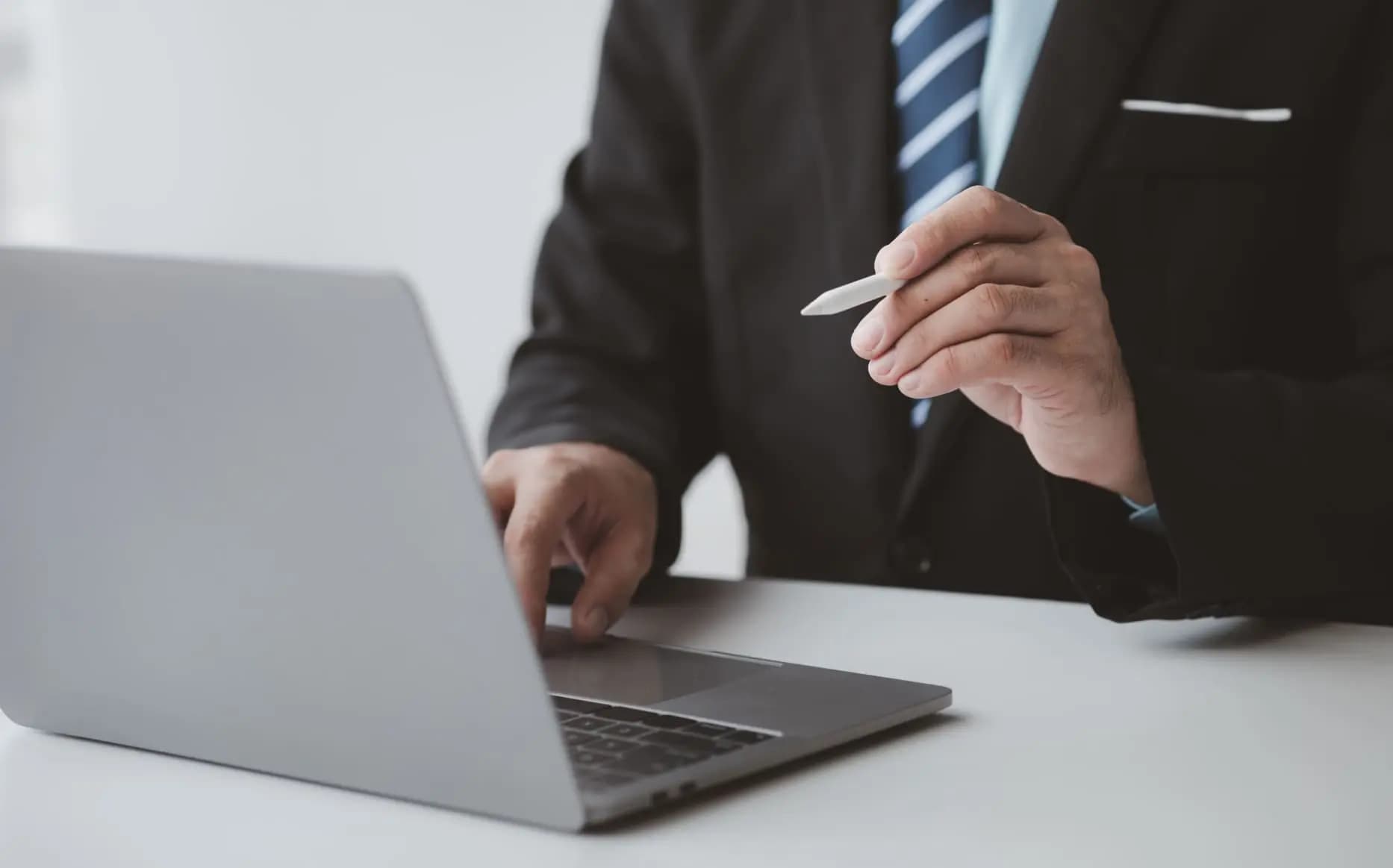 Performance Management Explained: Main Steps and Benefits