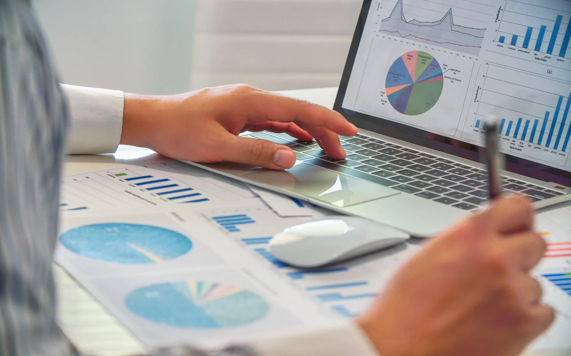 What is a Database? Components, Types, & Why it Matters