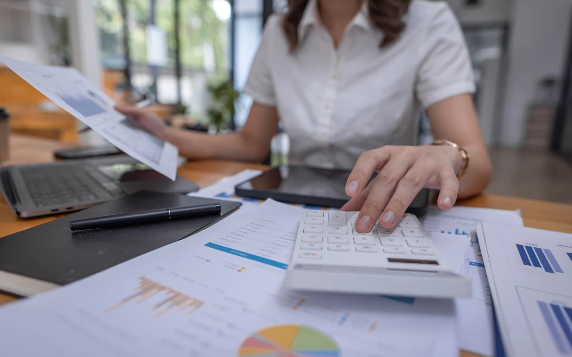 What is Accounts Payable (AP): Examples, Formulas, & Tips